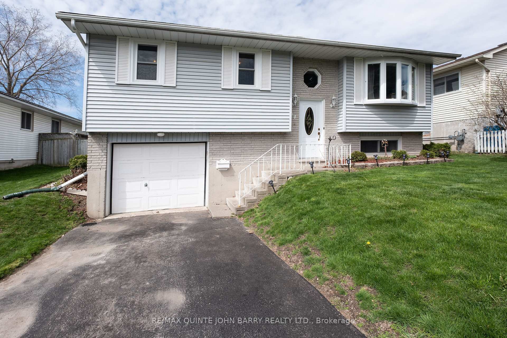 Property Photo: 64 Ireland Drive ON K8V 5X3