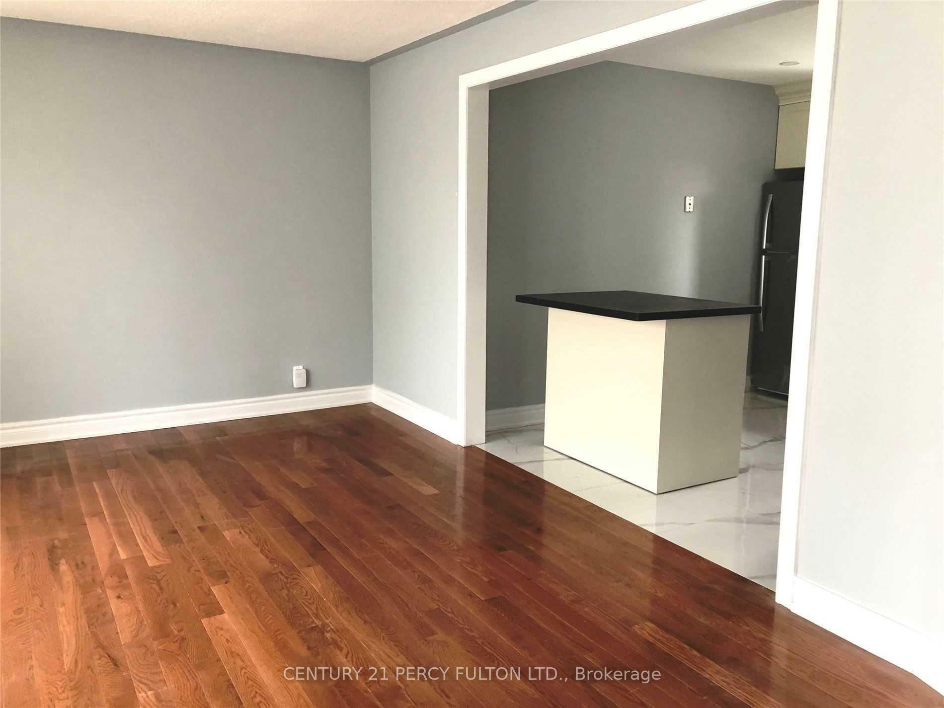 Property Photo: 246 Baldwin Street ON L1H 6H4
