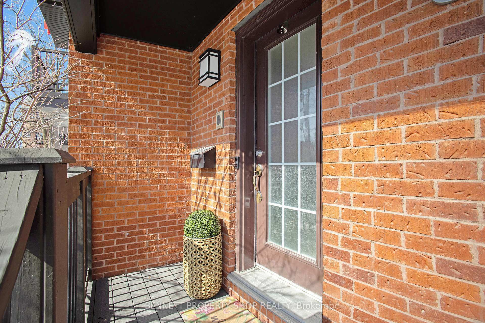 Property Photo: 80 Queen Elizabeth Drive ON K2P 1E4