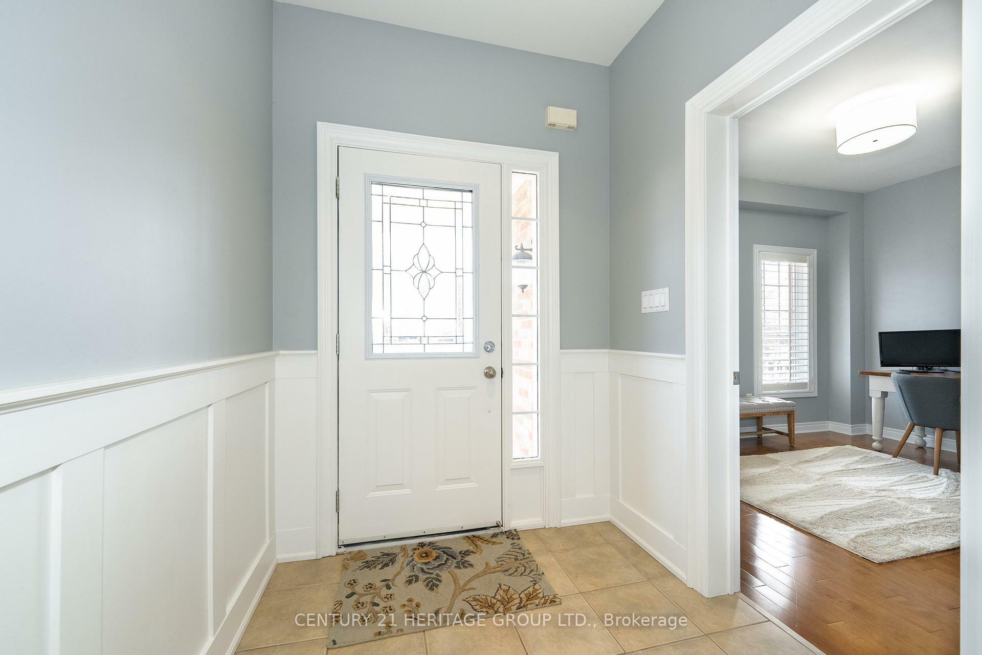 Property Photo: 16 Haverhill Terrace ON L4G 7R7