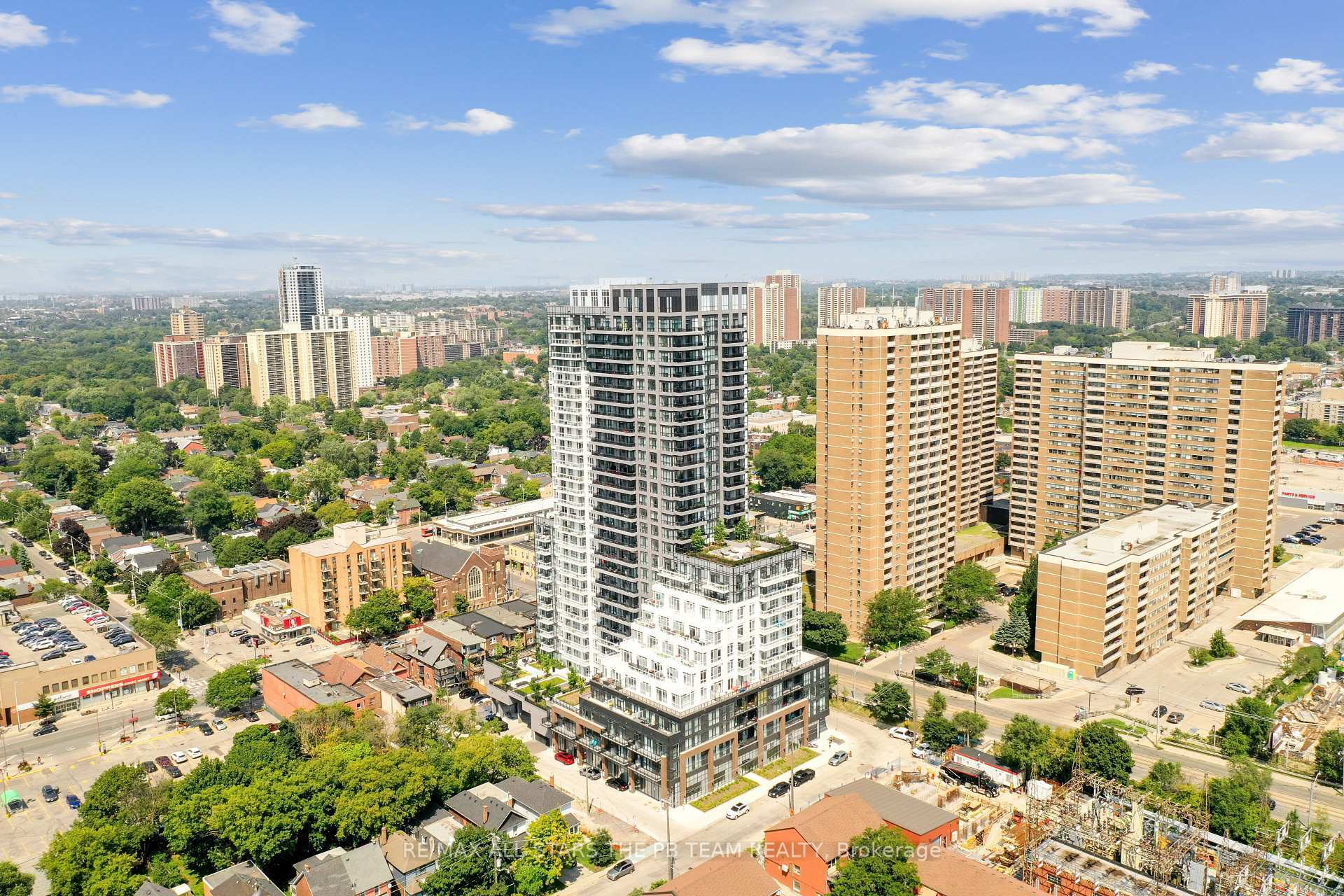 Property Photo:  286 Main Street 411  ON M4C 0B3 