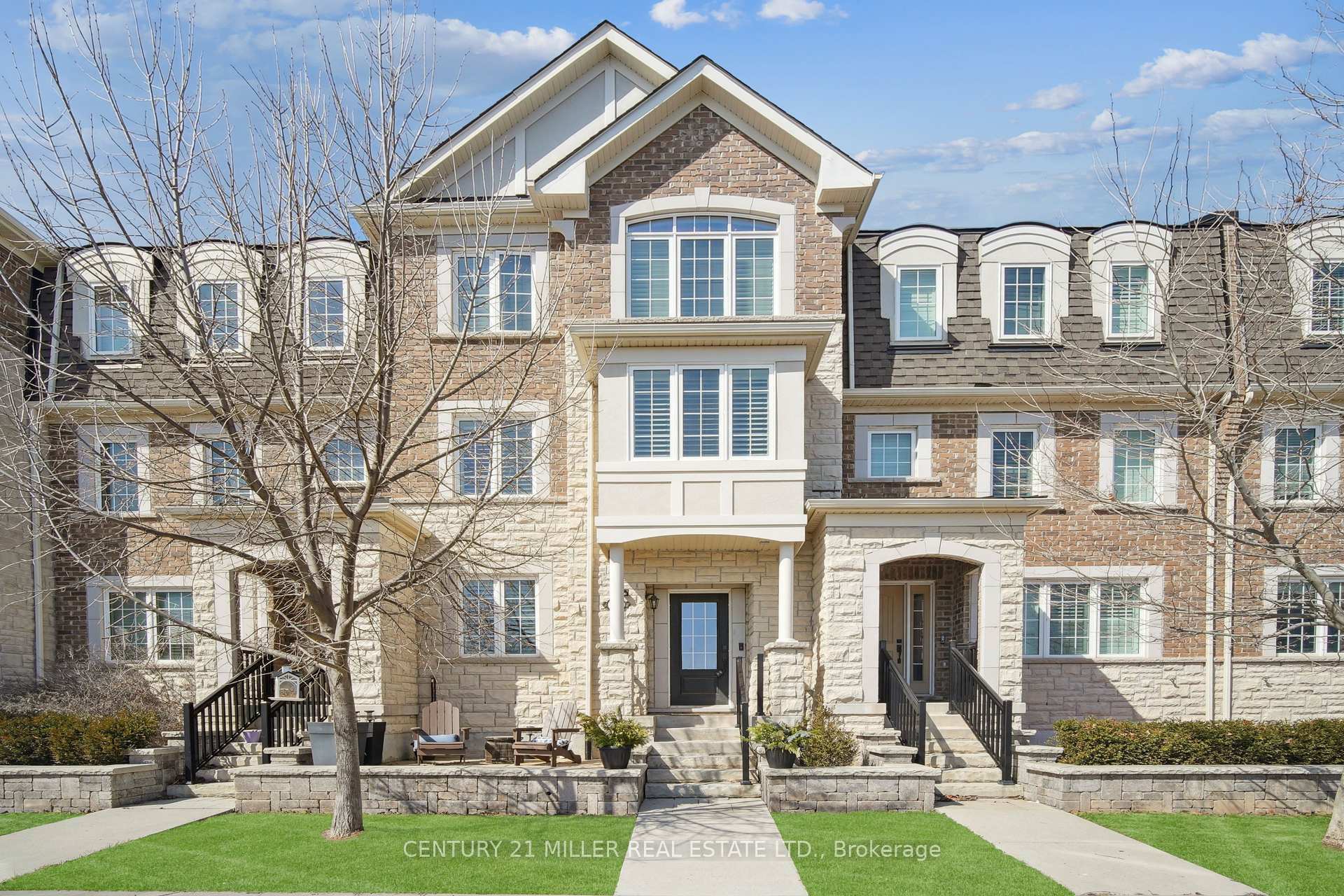Property Photo: 3002 Preserve Drive 12 ON L6M 0V2