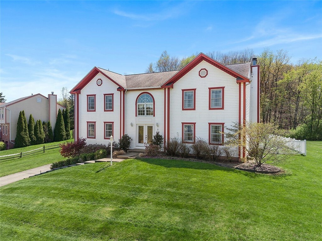 Property Photo: 107 Woodbine Drive PA 16066