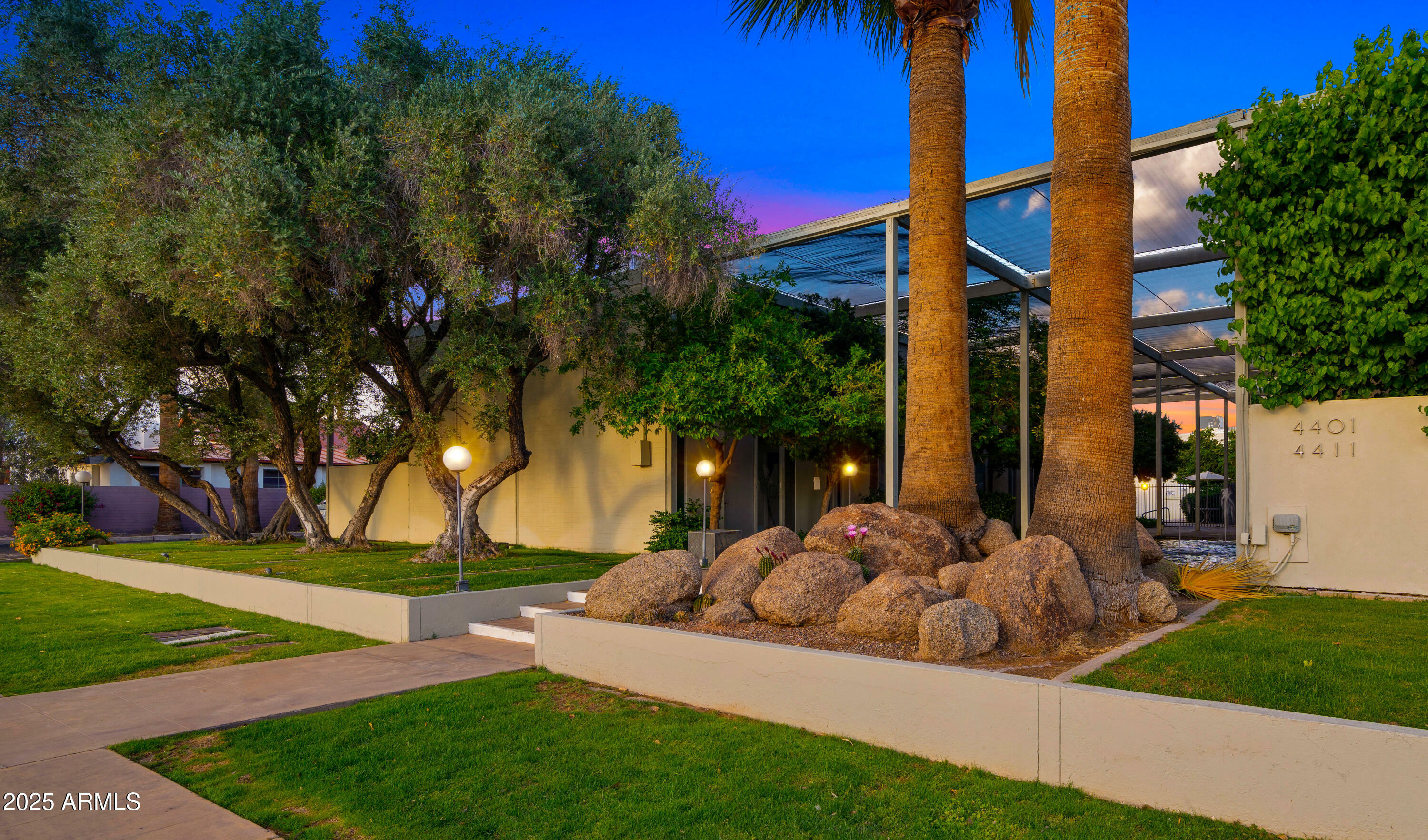 Property Photo: 4411 N 40th Street 40 AZ 85018