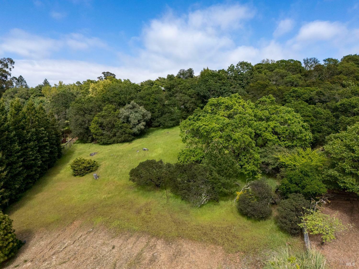 Property Photo: 2501 Incline Drive CA 95404