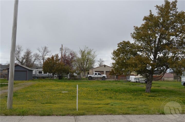 721 2nd St South  Hardin MT 59034 photo