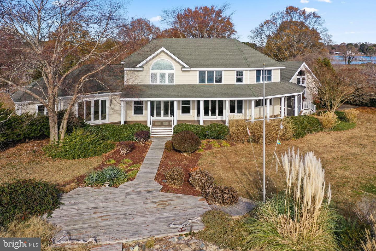 Property Photo: 286 Waterbury Road VA 22482