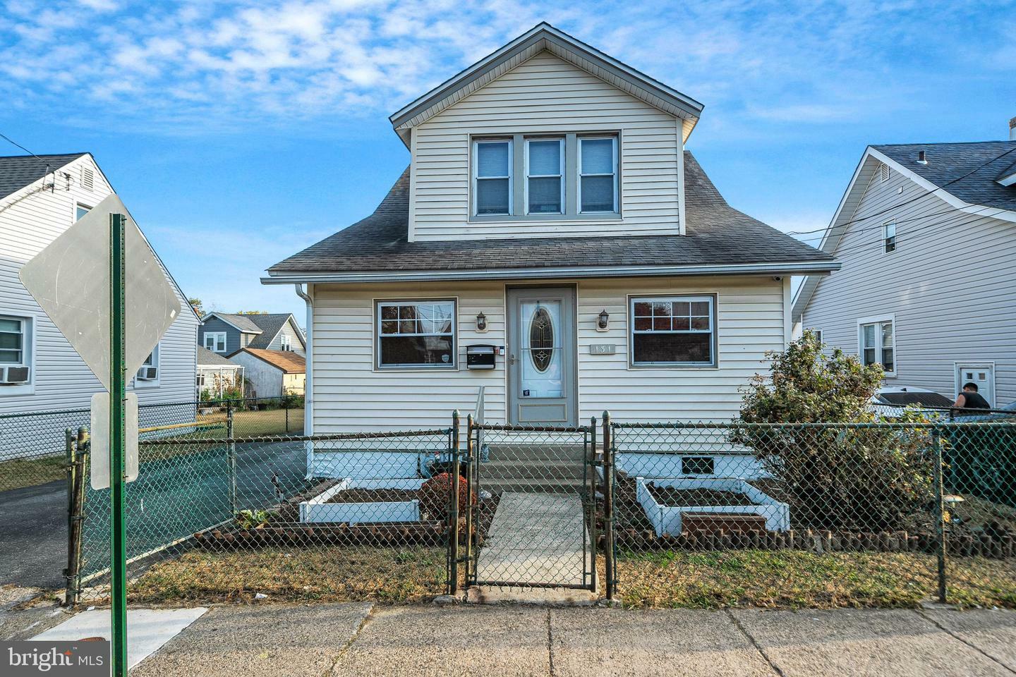 Property Photo: 131 Harvey PA 19061