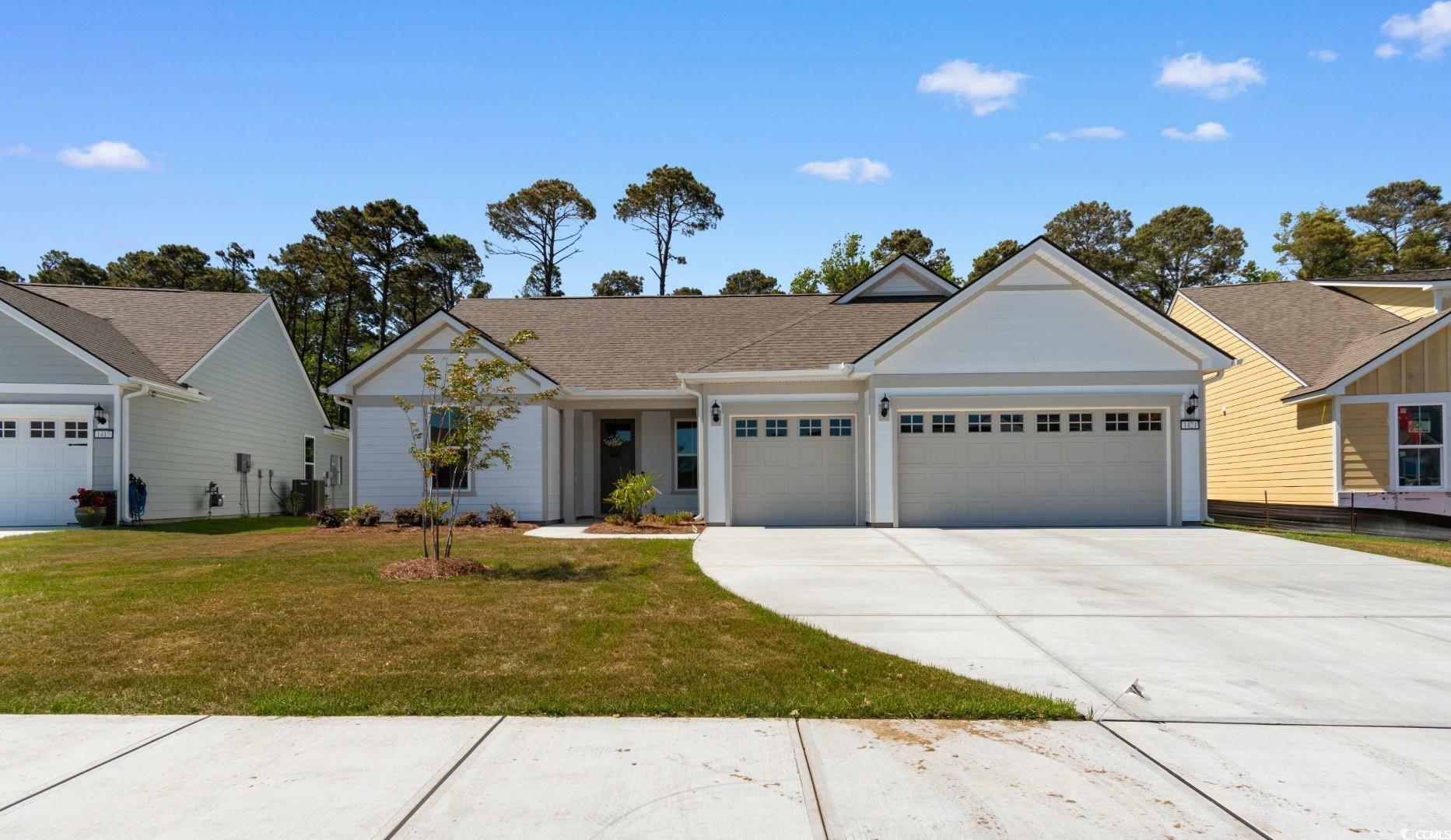 Property Photo: 1421 Crested Iris Way SC 29582