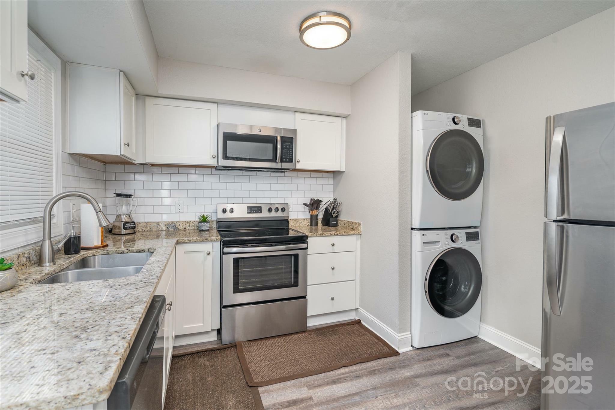 Property Photo: 1512 Seigle Avenue 2 NC 28205