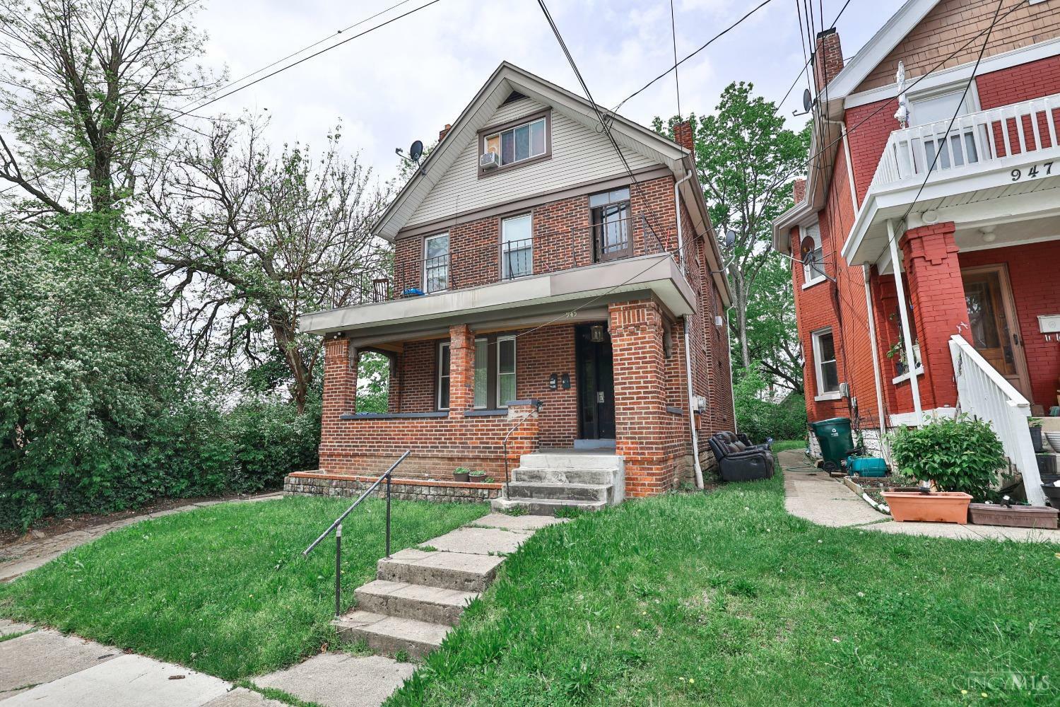 945 Oakland Avenue  Cincinnati OH 45205 photo