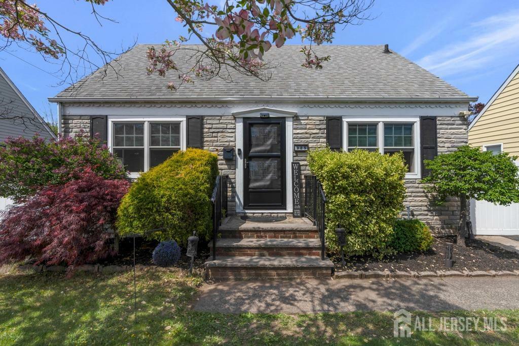 325 Giles Avenue  Middlesex NJ 08846 photo