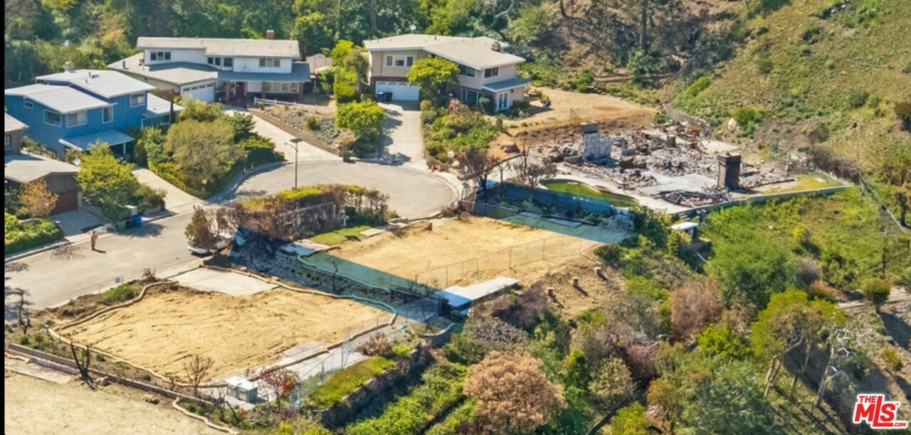 Property Photo: 1358 Duende Ln CA 90272