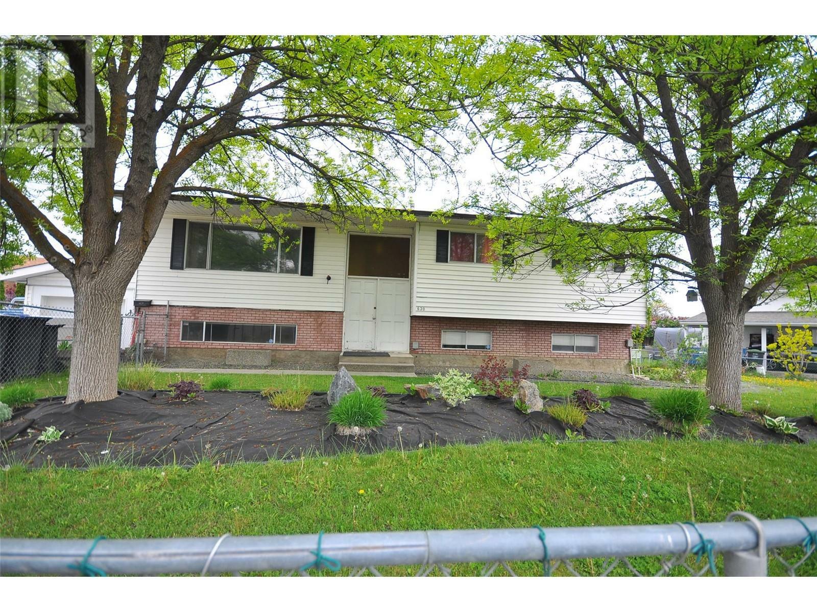 Property Photo: 620 Rutland S Road BC V1X 3W1