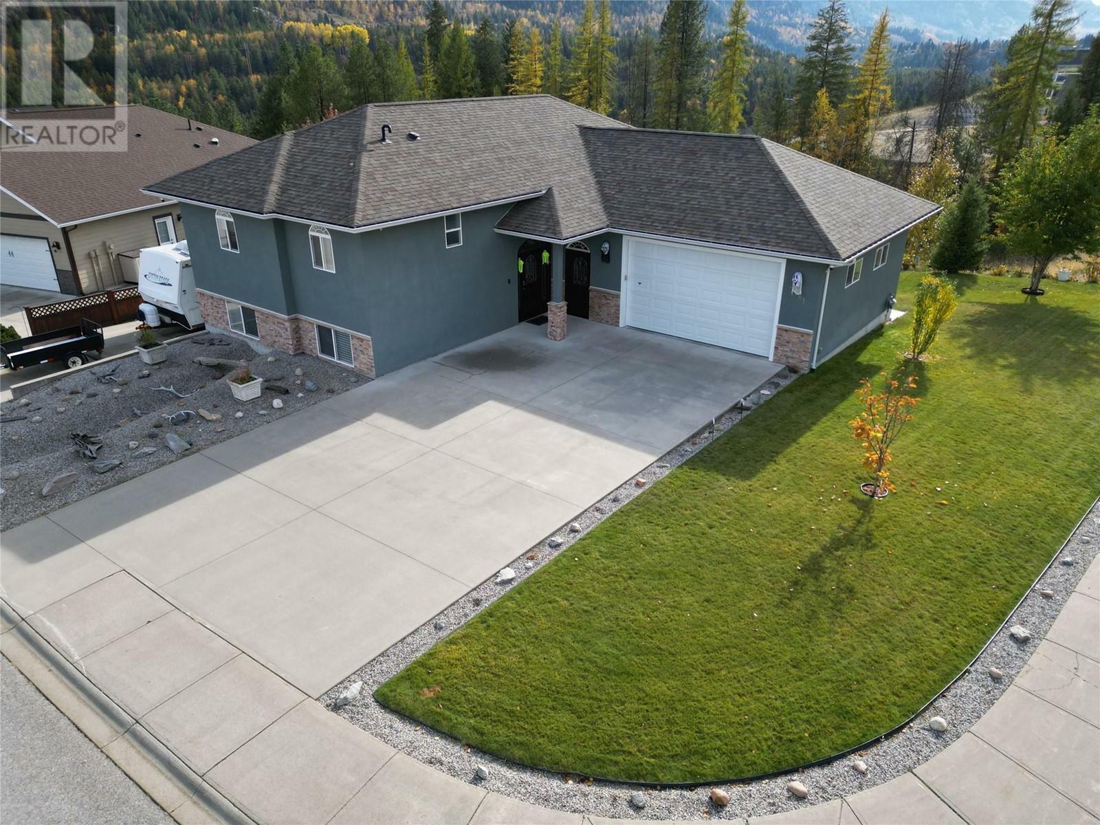 3781 Williston Road  Castlegar BC V1L 4Y4 photo