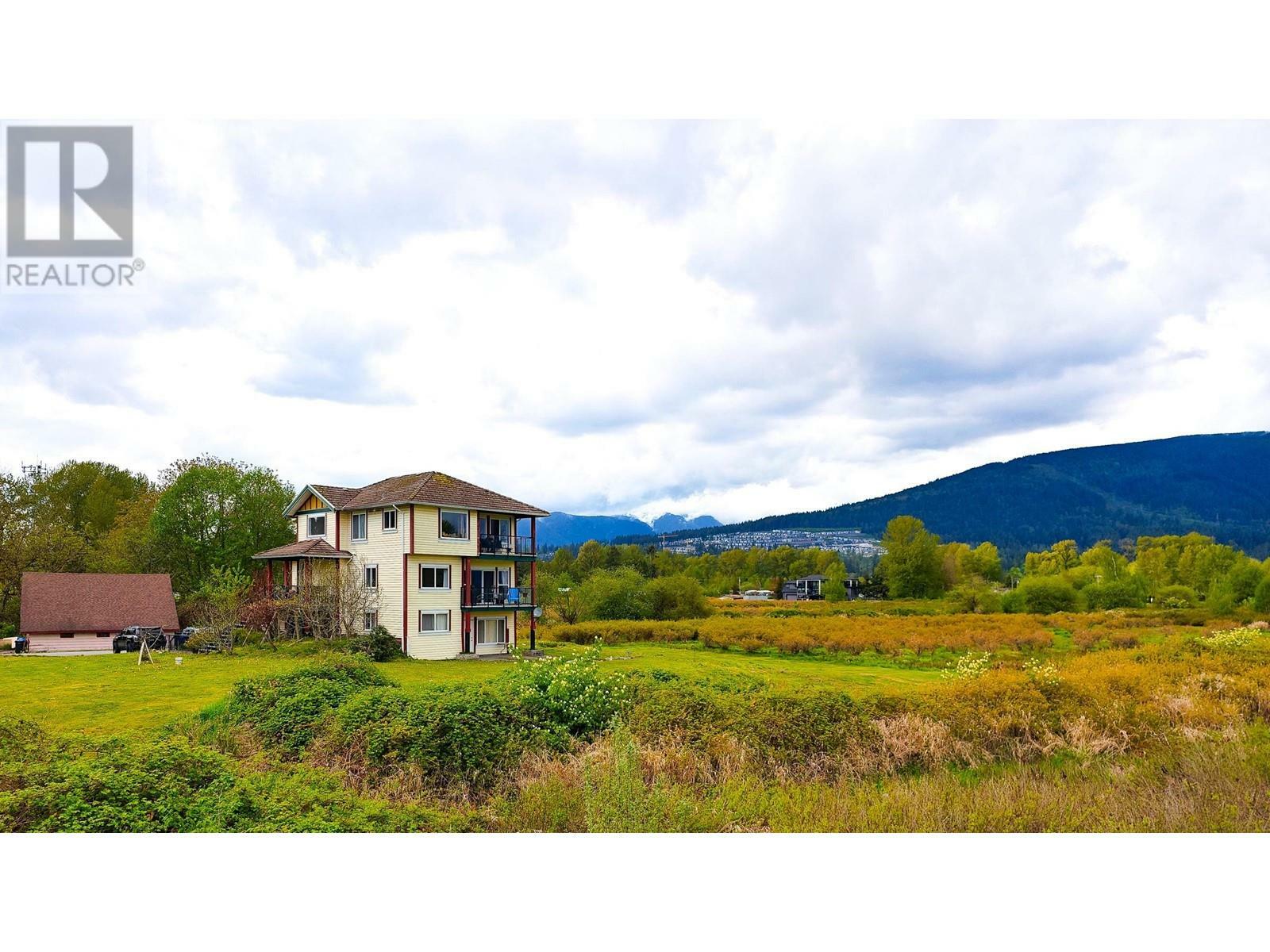 Property Photo:  325 Laurier Avenue  BC V3E 3G1 