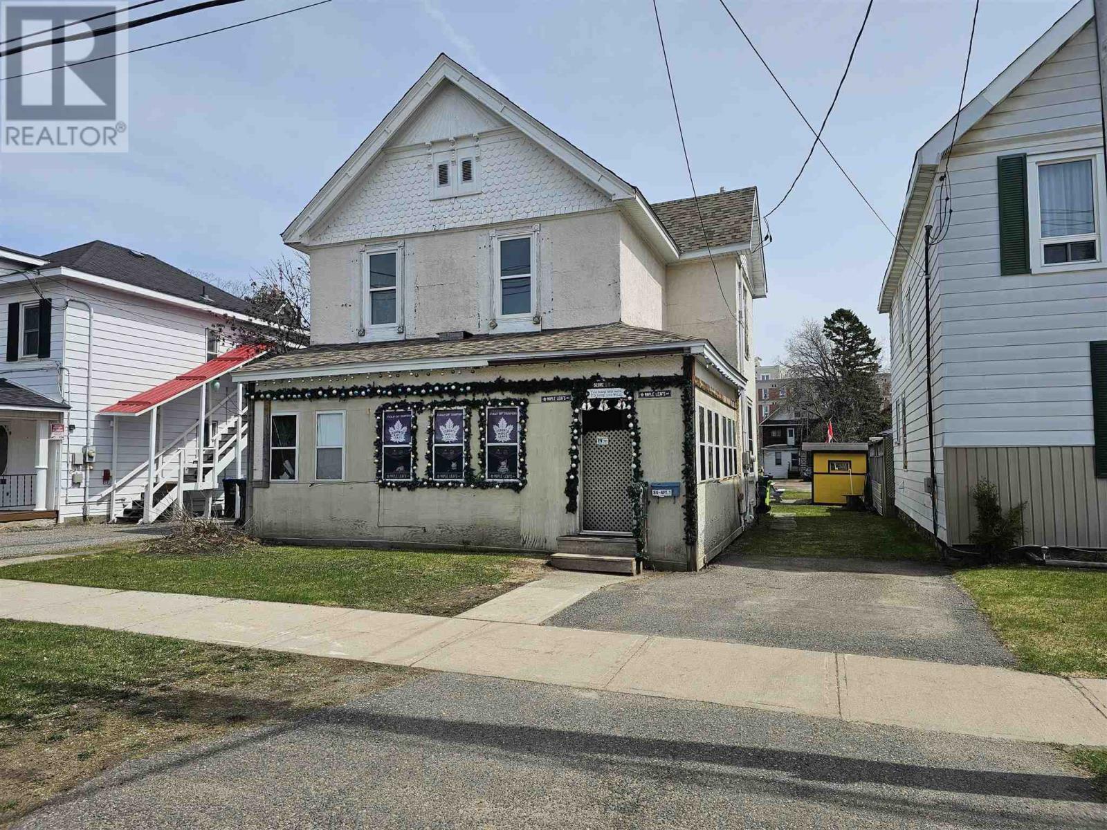 Property Photo: 84 Pilgrim St ON P6A 3E7