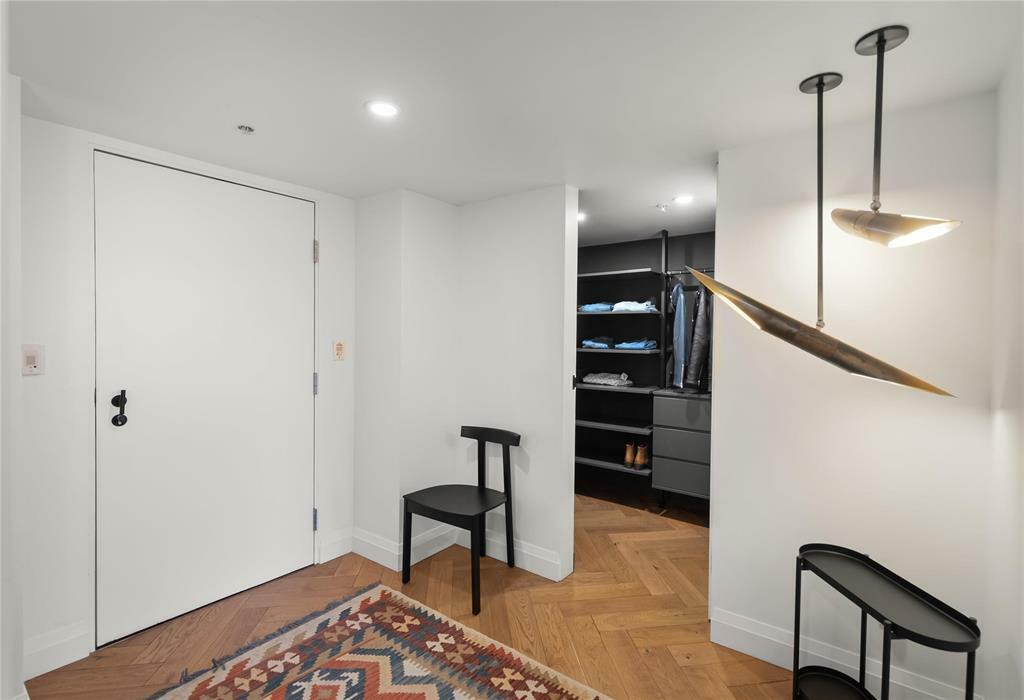 Photo de la propriété: 283 Bannatyne Avenue MB R3B 3B2