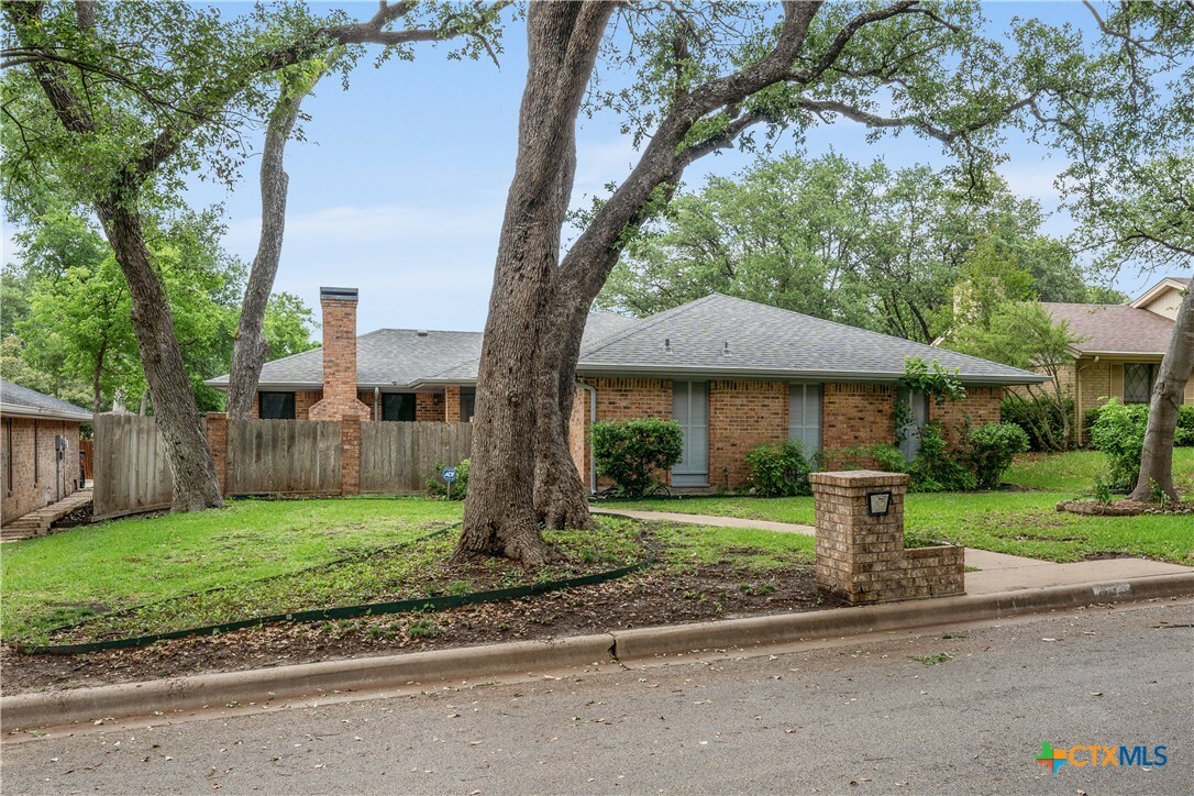 Property Photo: 2214 Stagecoach Trail TX 76502