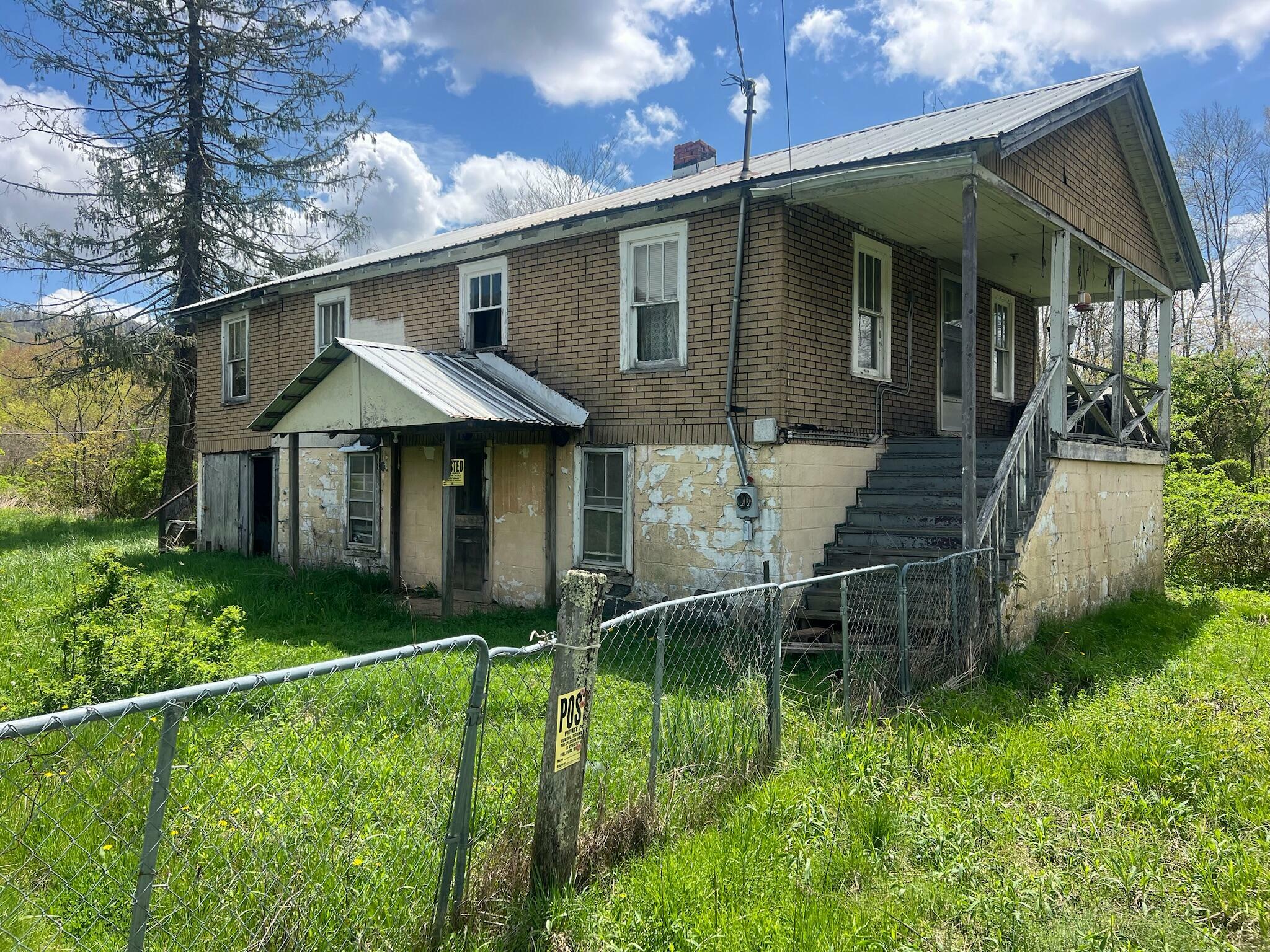 Property Photo: 301 23rd St WV 25962