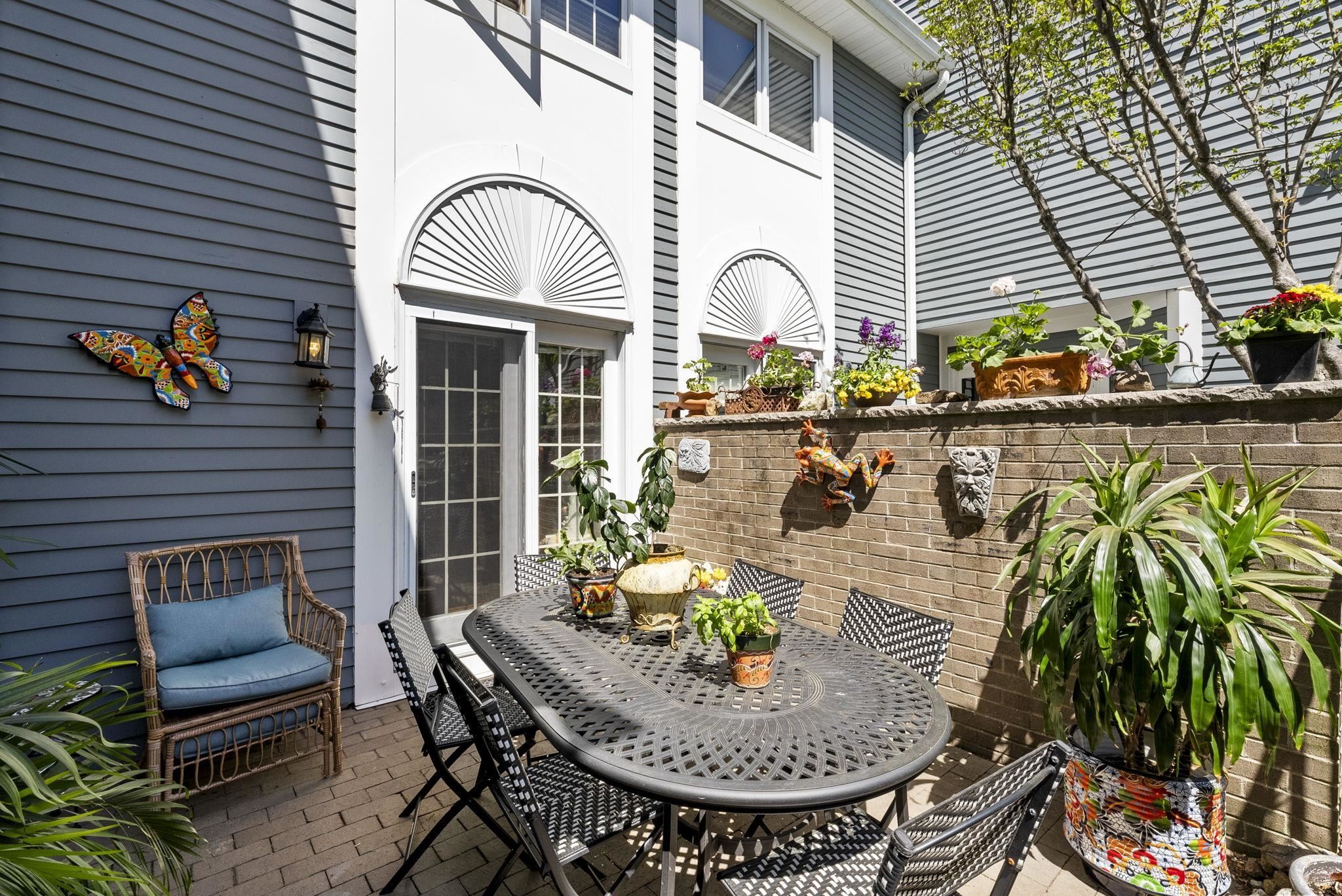Property Photo:  29 Engle St 8  NJ 07670 