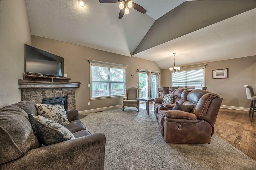 Property Photo:  15239 Sycamore Street  KS 66007 