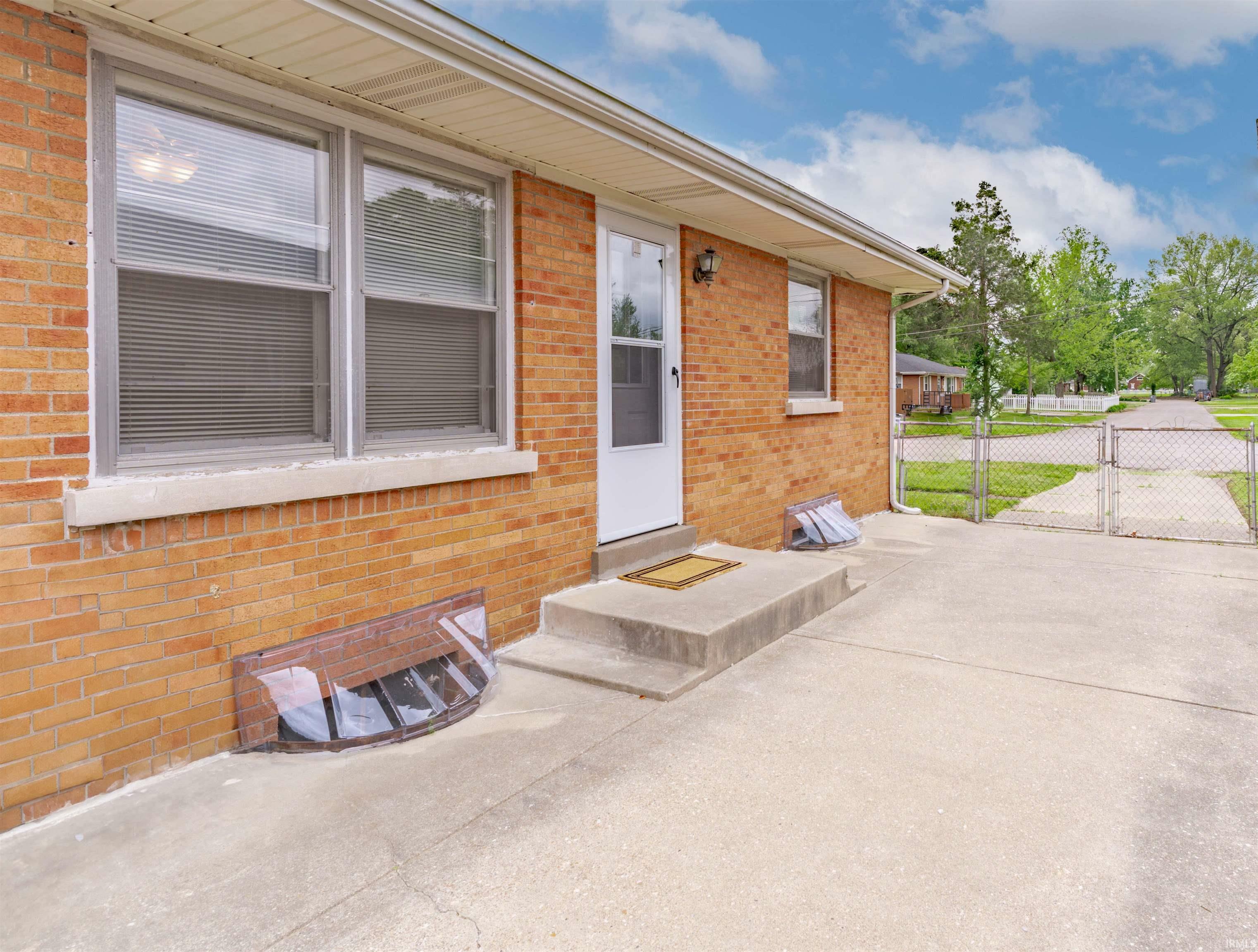 Property Photo: 3700 Conlin Avenue IN 47714