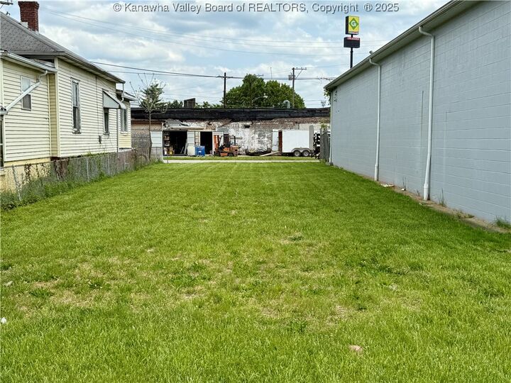 Property Photo:  405 11th Street  WV 25064 