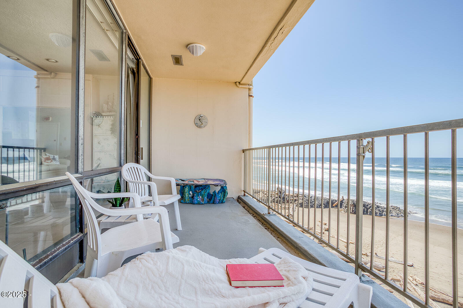 Property Photo: 4009 SW Hwy 101 340 OR 97367