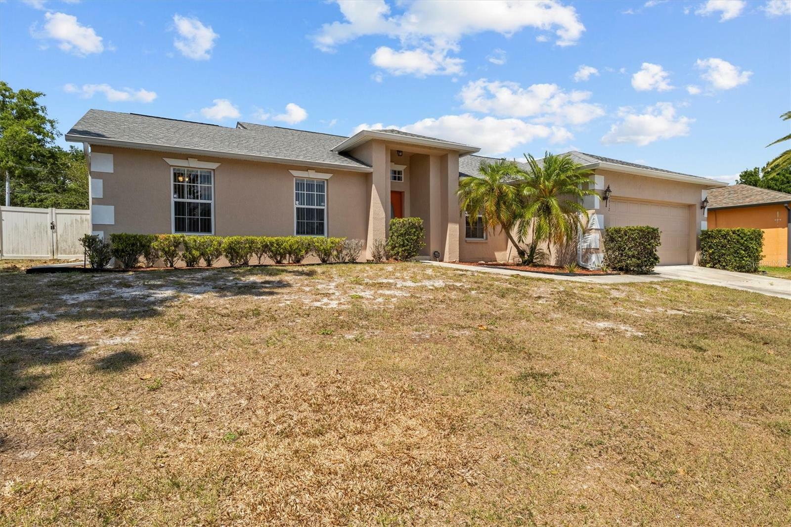 Property Photo: 2812 Hickory Ridge Drive FL 33813