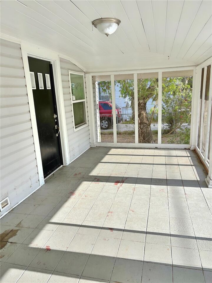 Property Photo: 602 NW 1st Avenue FL 33860