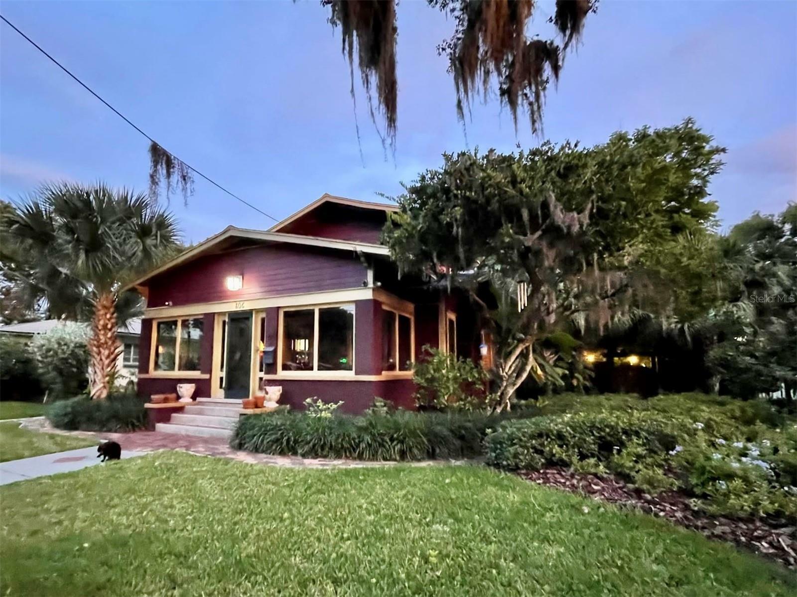 Property Photo: 806 E Amelia Street FL 32803