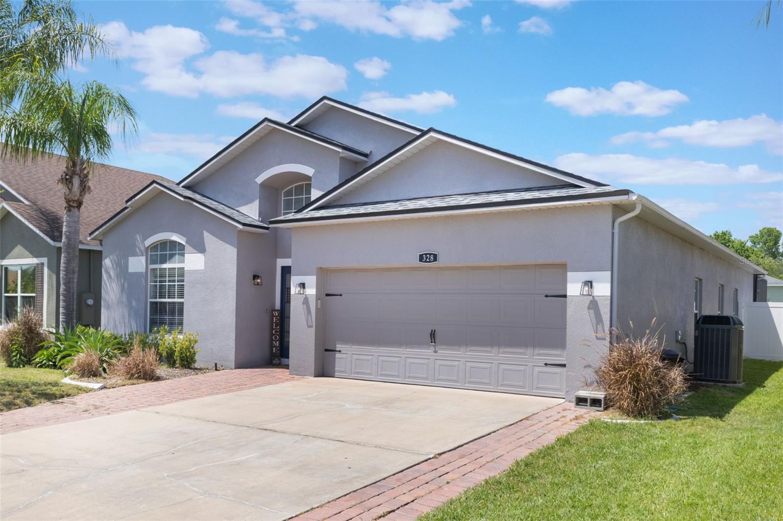 Property Photo: 328 Appaloosa Court FL 32773