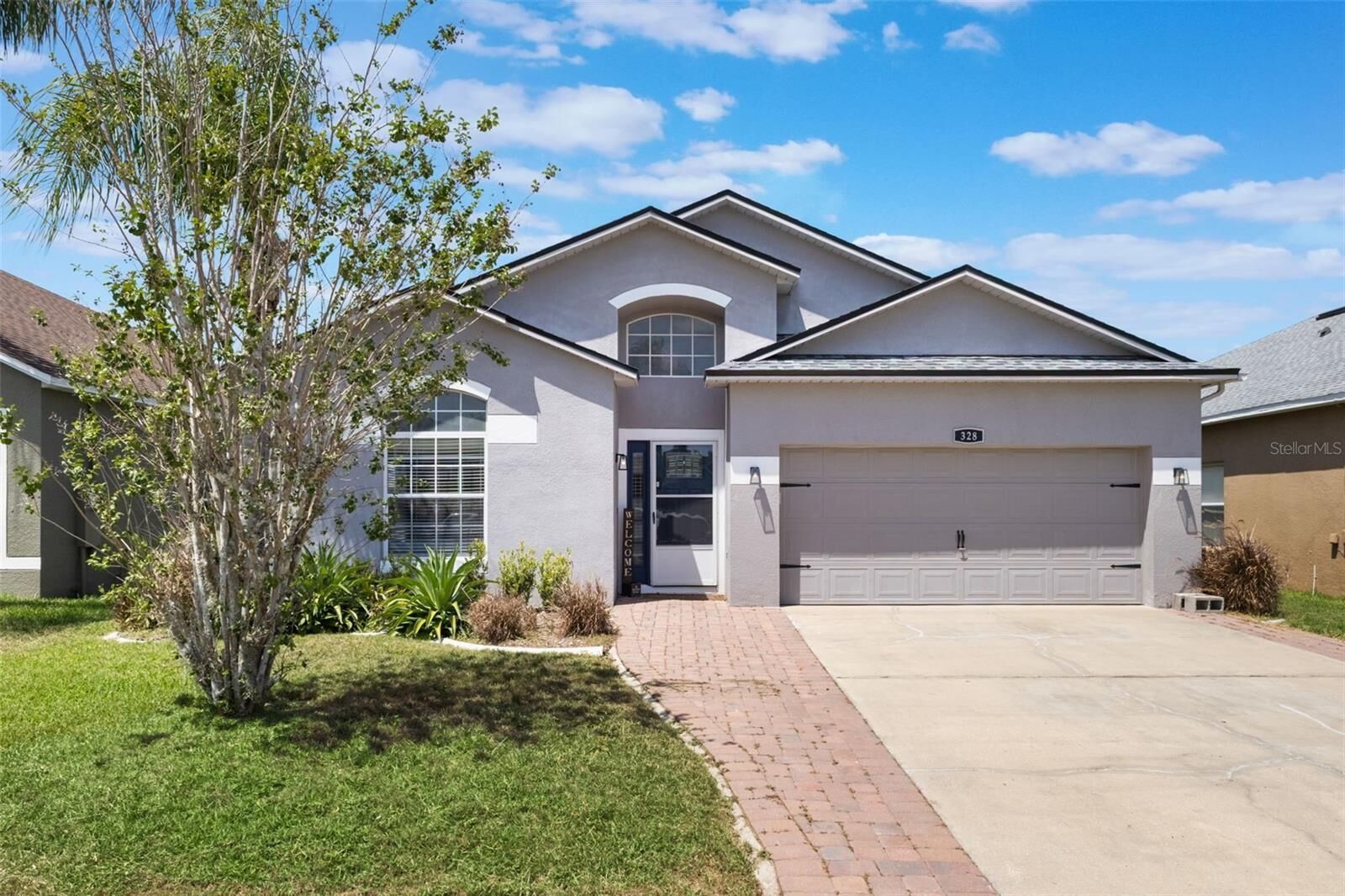 Property Photo: 328 Appaloosa Court FL 32773