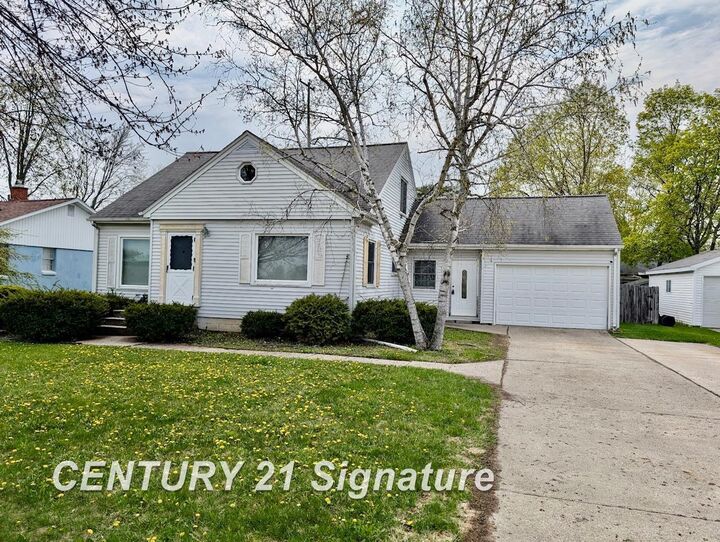 1389 Passolt Street  Saginaw MI 48638 photo