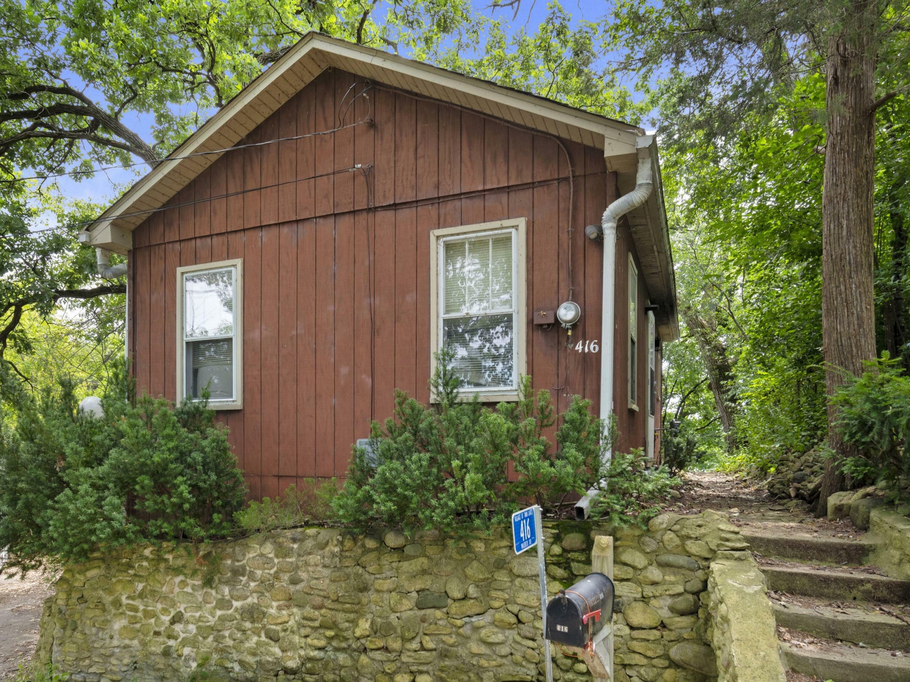 Property Photo: 416 Waldeck Dr WI 53181