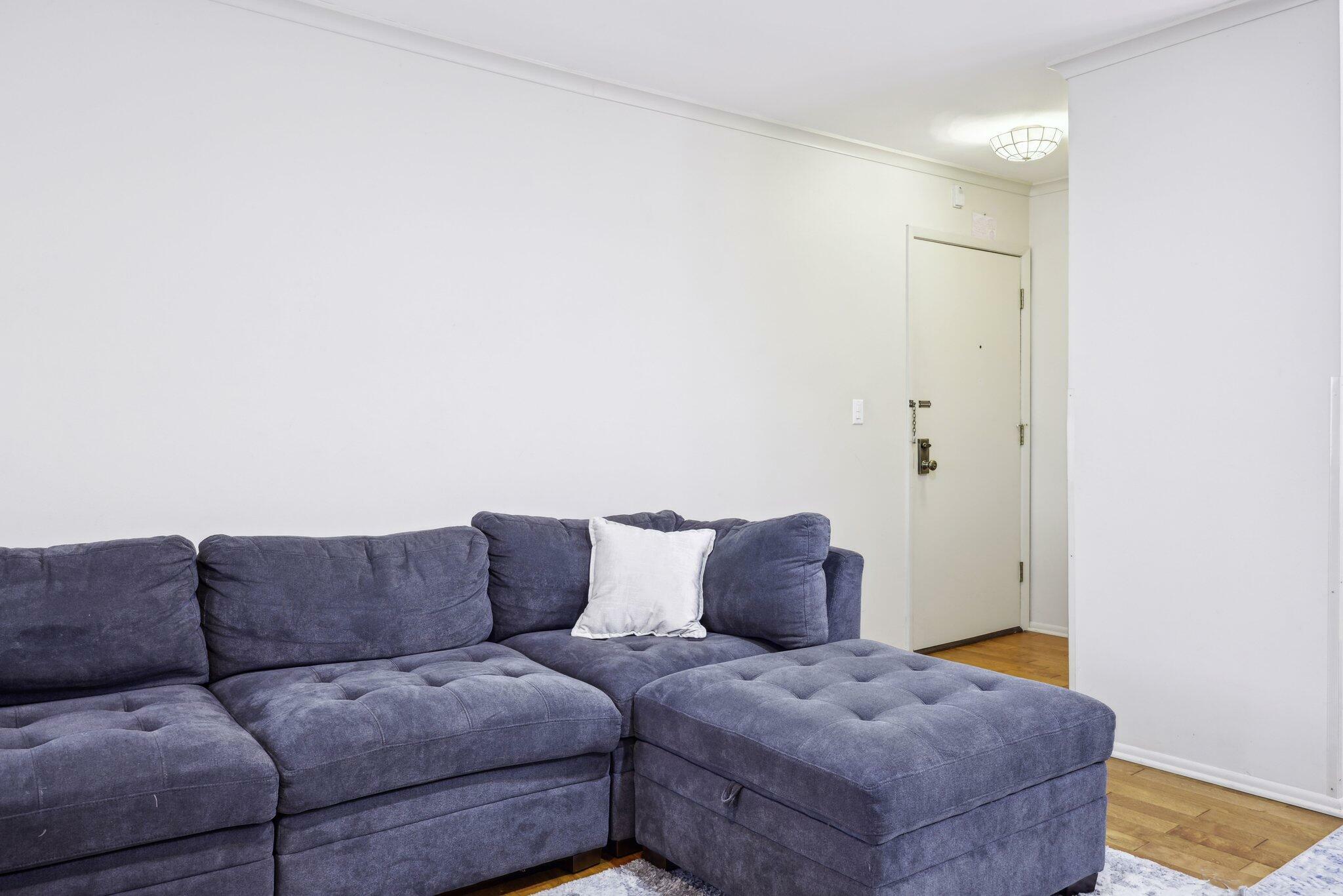 Property Photo: 1818 E Shorewood Blvd 310 WI 53211