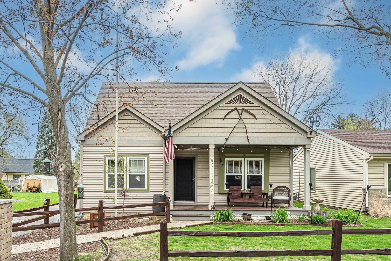 Property Photo: 3010 Mary Lane IL 60051