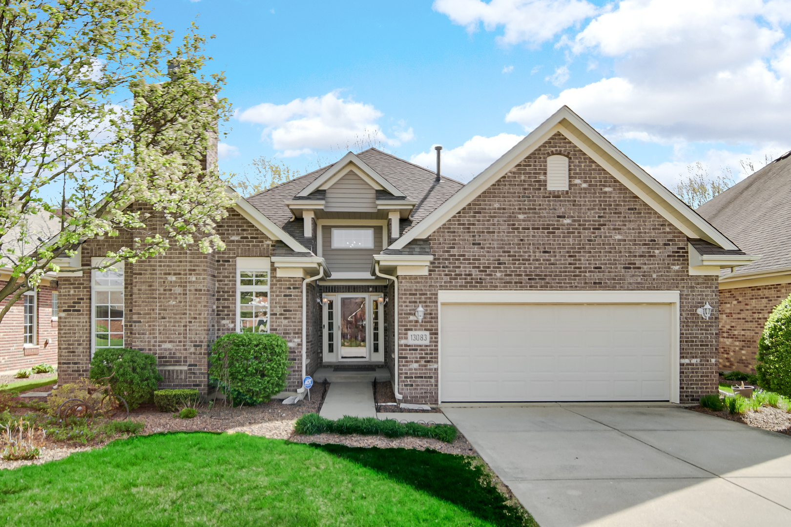 Property Photo: 13083 Timber Court IL 60463