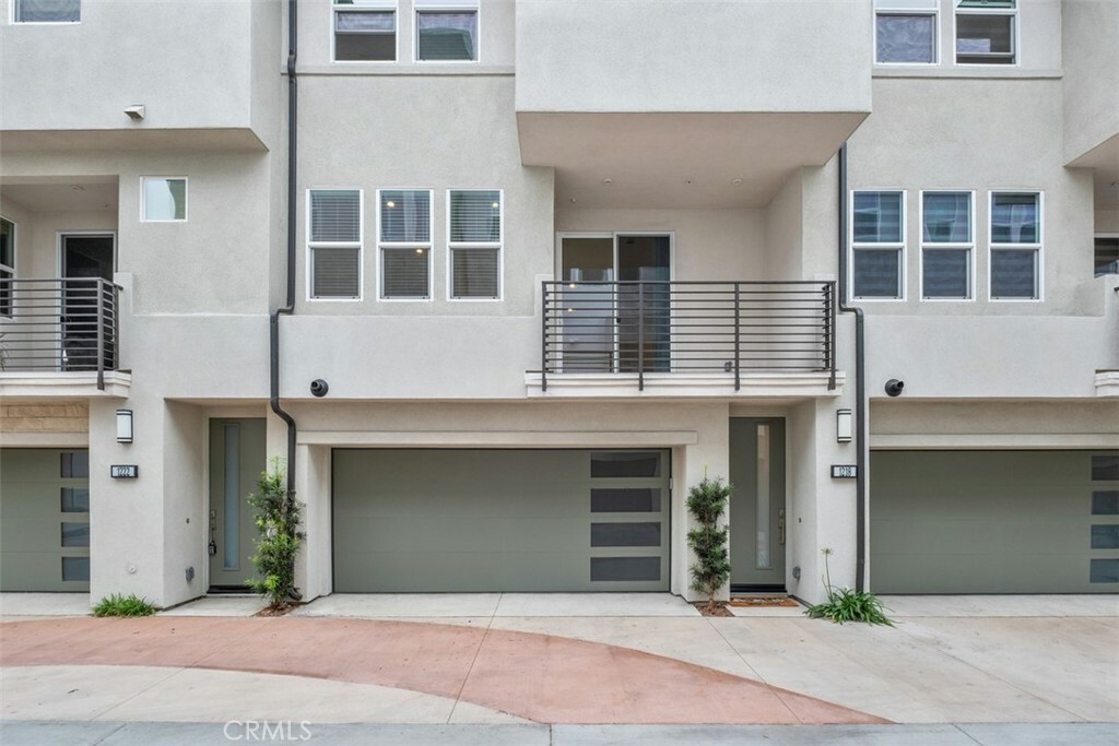 Property Photo: 1218 W Bushell Street CA 92805