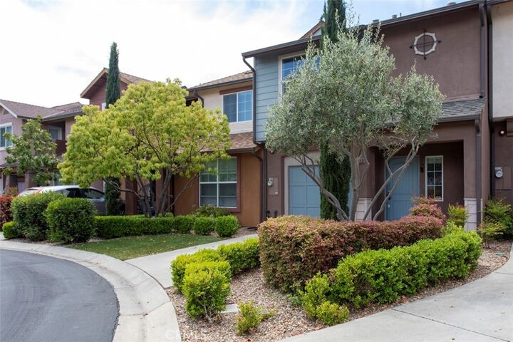 Property Photo: 1182 Galeria Circle CA 93422