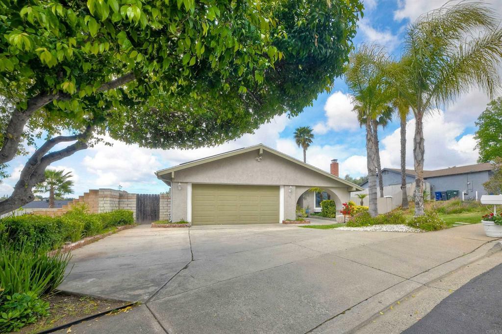 Property Photo: 519 Meadow Grove Place CA 92027