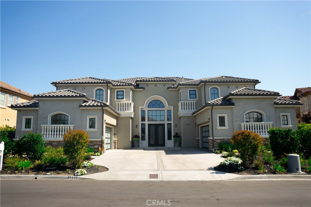 Property Photo: 21895 Heatheridge Drive CA 92887