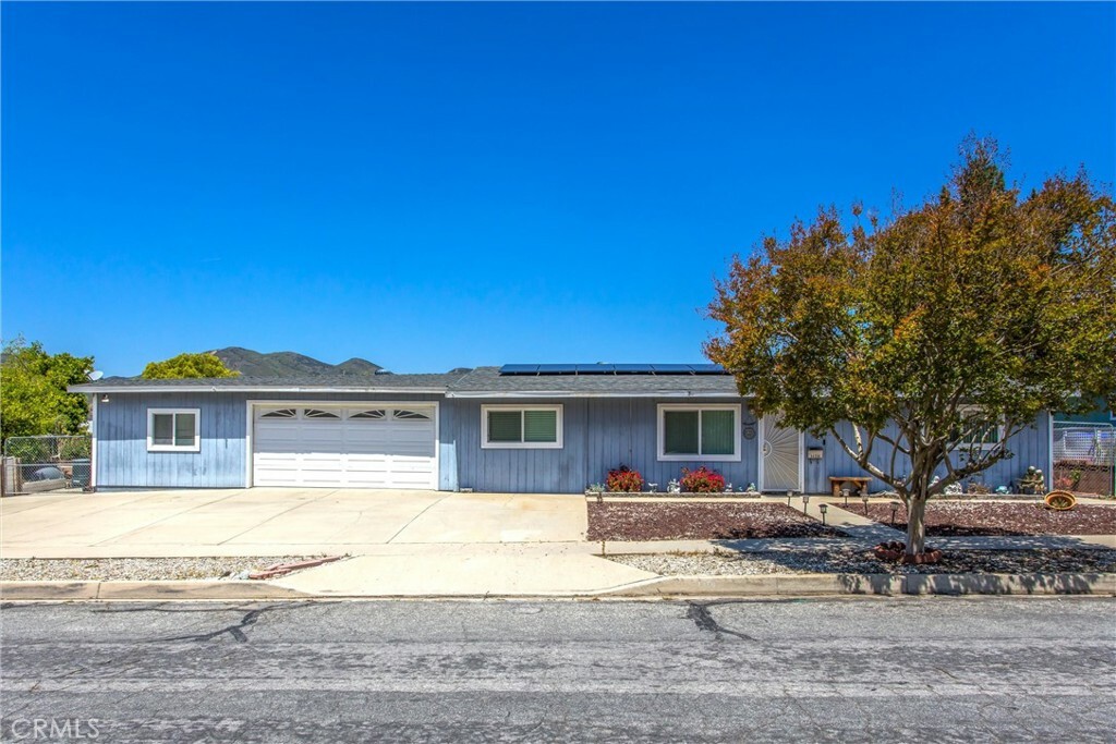 34350 Cedar Avenue  Yucaipa CA 92399 photo
