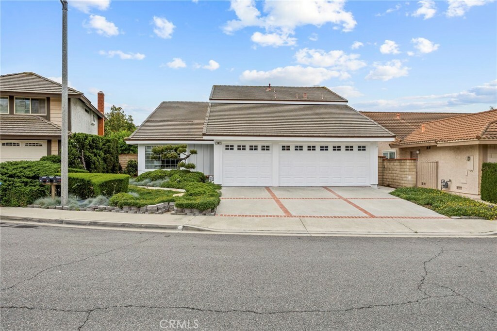 Property Photo:  8 Saratoga  CA 92620 