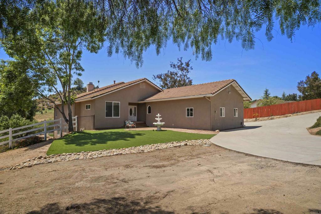 Property Photo: 11112 Calgary Way CA 92082