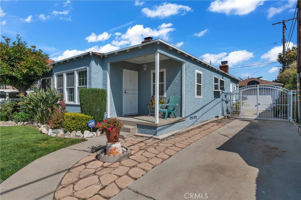 Property Photo:  4827 West Broadway  CA 90250 