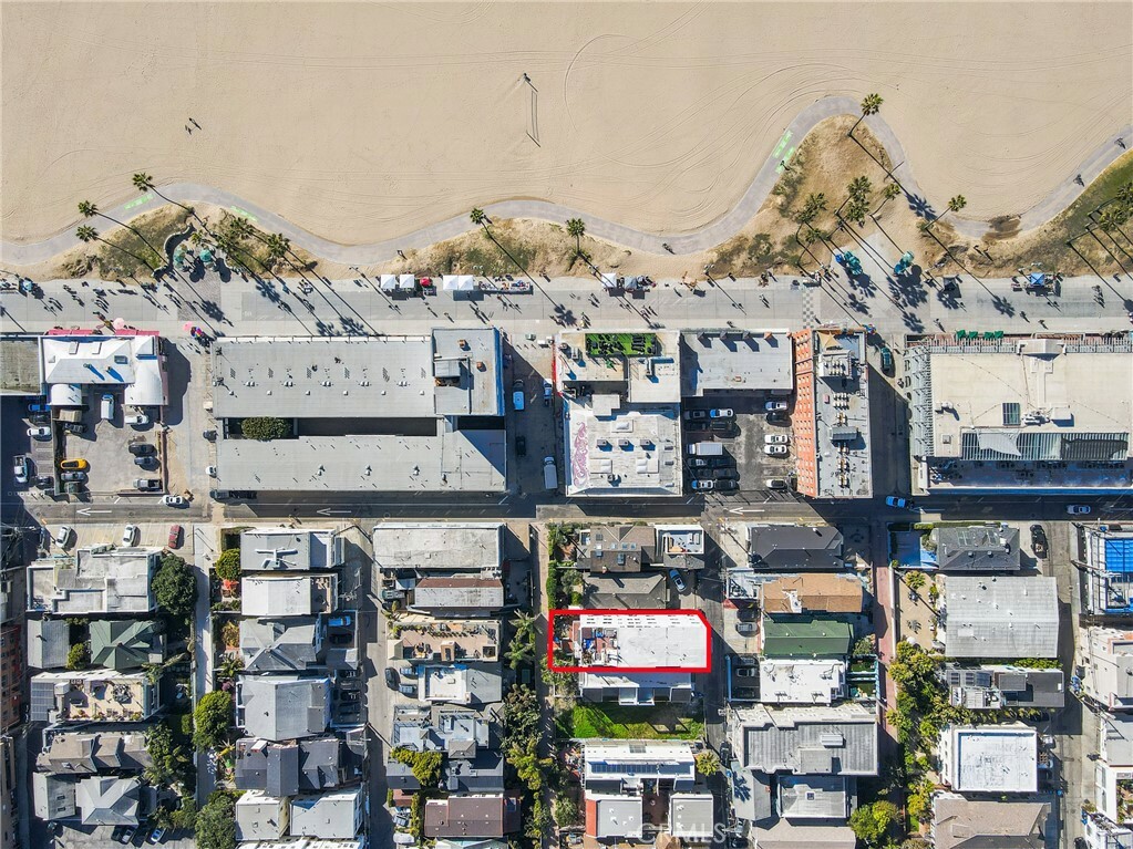Property Photo: 19 Wavecrest Avenue CA 90291