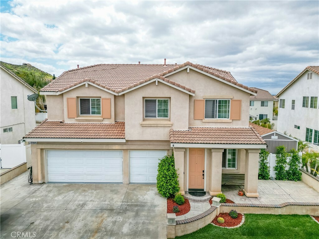 Property Photo: 15737 Belleza Circle CA 92555