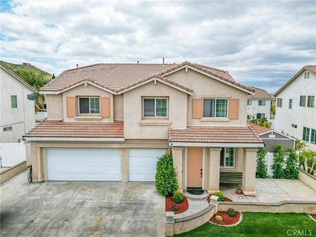 Property Photo: 15737 Belleza Circle CA 92555